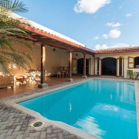 Casa Riverstone León Екстериор снимка