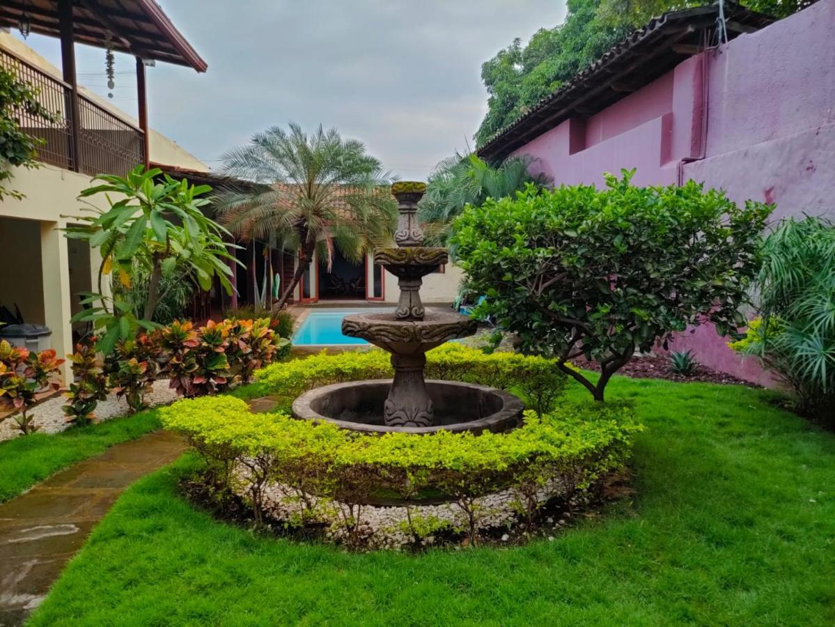 Casa Riverstone León Екстериор снимка